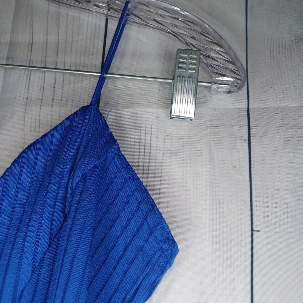 PrettyLittleThing Royal Blue Maxi Bodycon V-Neck Dress - Picture 6 of 11